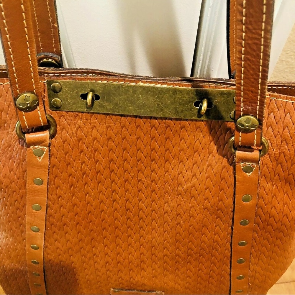 PATRICIA NASH Woven Pattern Shoulder Purse - Picture 2 of 12